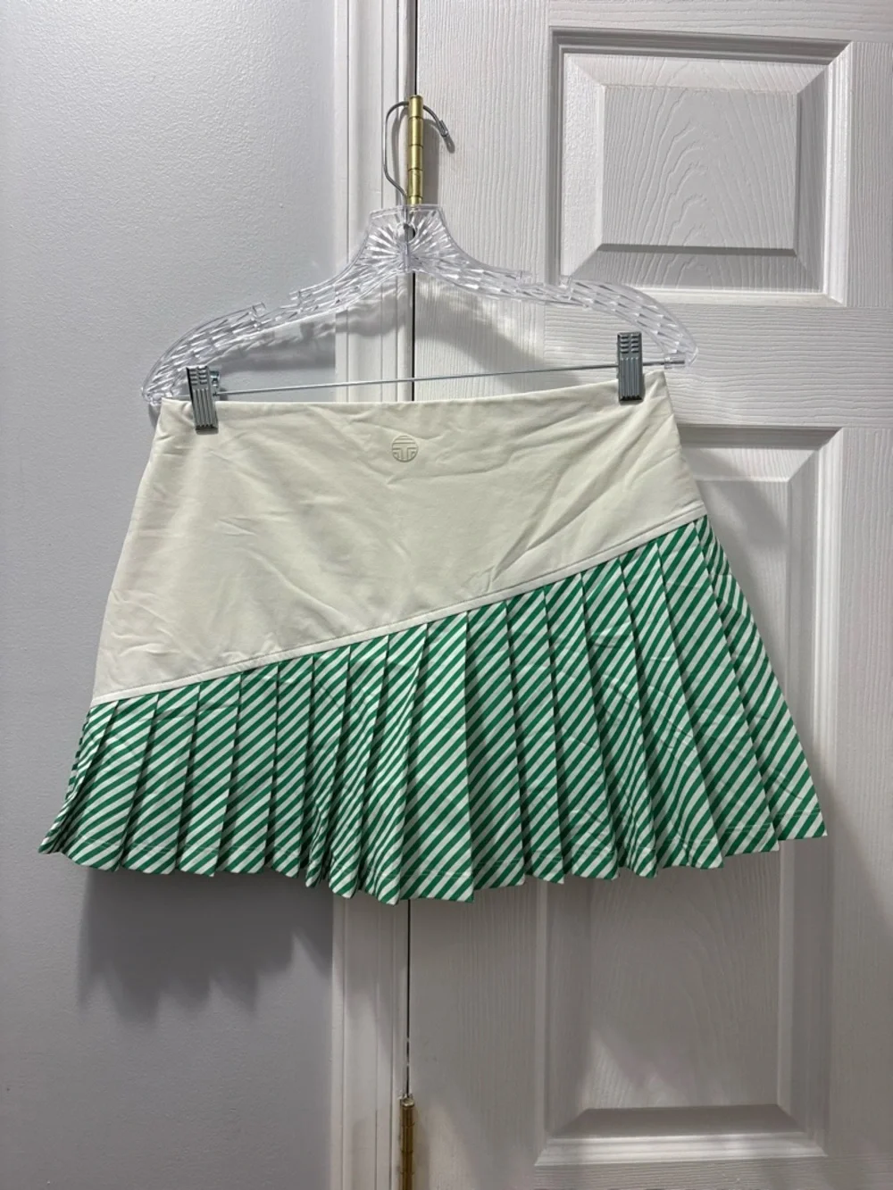 Tory Burch Sport Off White and Green Pleated Mini Skort Size Medium